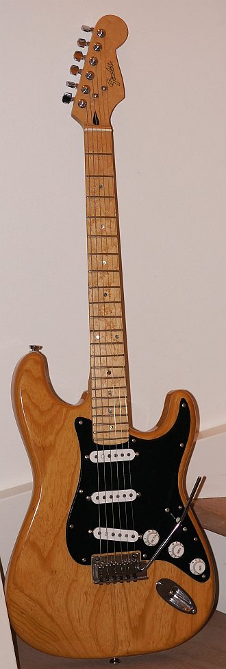 Fender Lite Ash Stratocaster